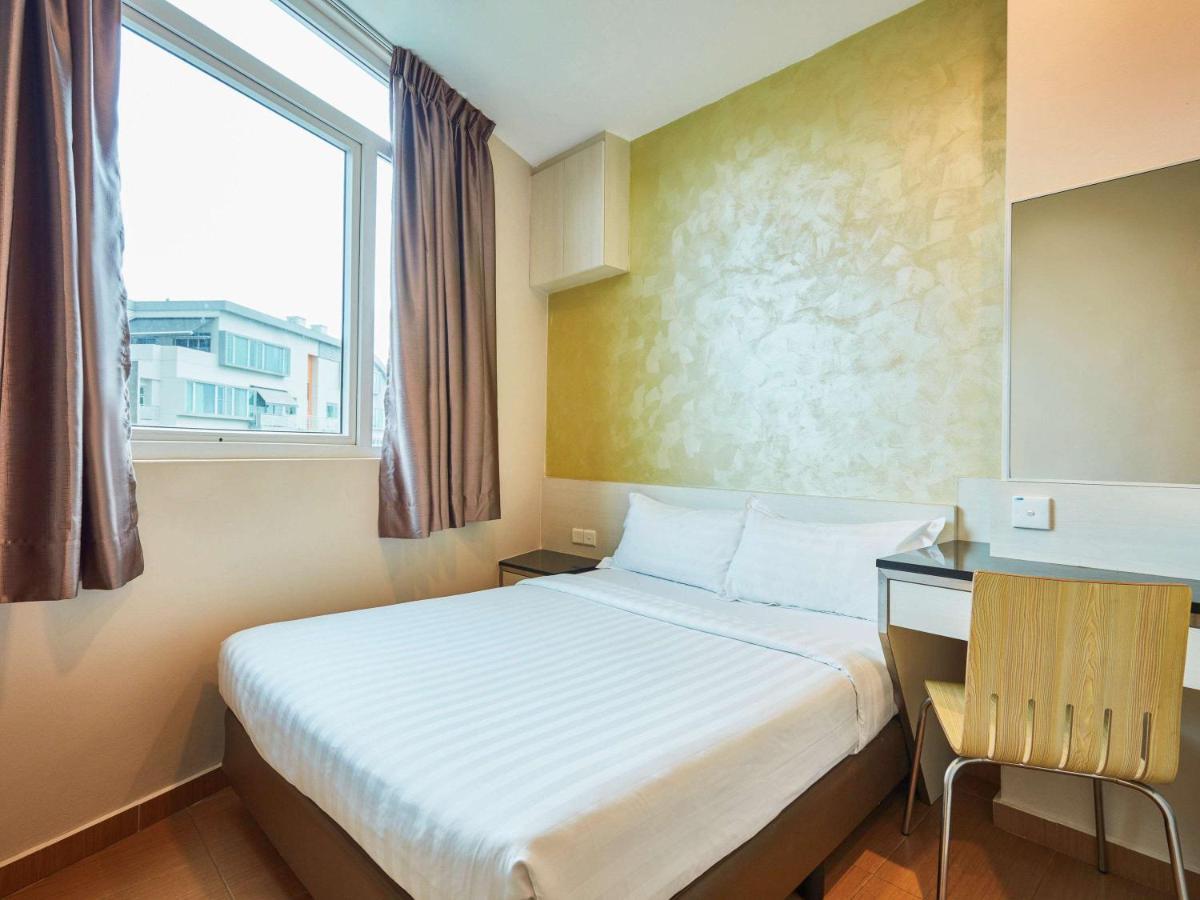 Ibis Budget West Coast 2* Singapura